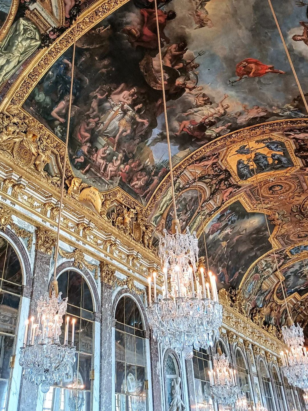 De spiegelzaal in het Paleis van Versailles